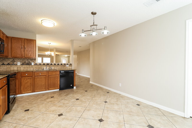 2,180/Mo, 5224 Bedfordshire Dr Fort Worth, TX 76135 Kitchen View 2
