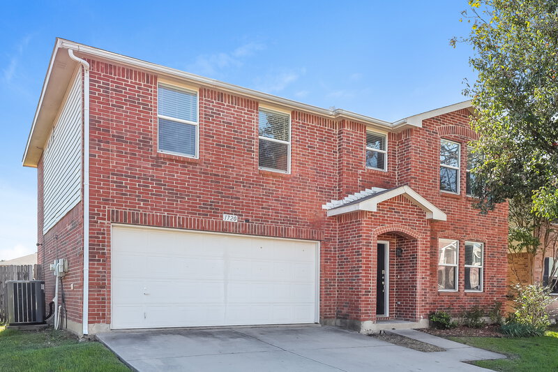 2,240/Mo, 1720 Carolina Ridge Way Justin, TX 76247 Front View