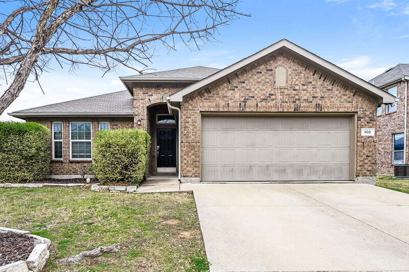 2,225/Mo, 900 W Bend Blvd Burleson, TX 76028 External View