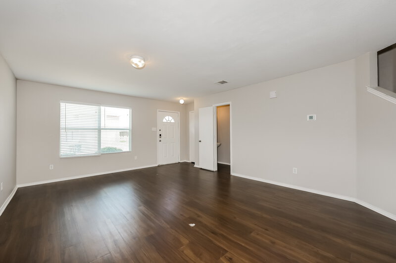 2,090/Mo, 8321 Cutter Hill Ave Fort Worth, TX 76134 Living Room View