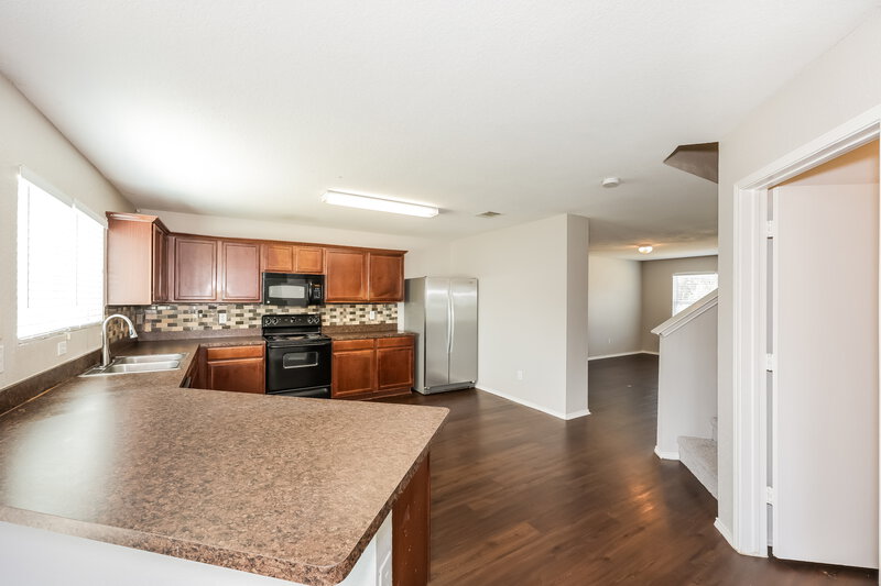 2,090/Mo, 8321 Cutter Hill Ave Fort Worth, TX 76134 Kitchen View 2