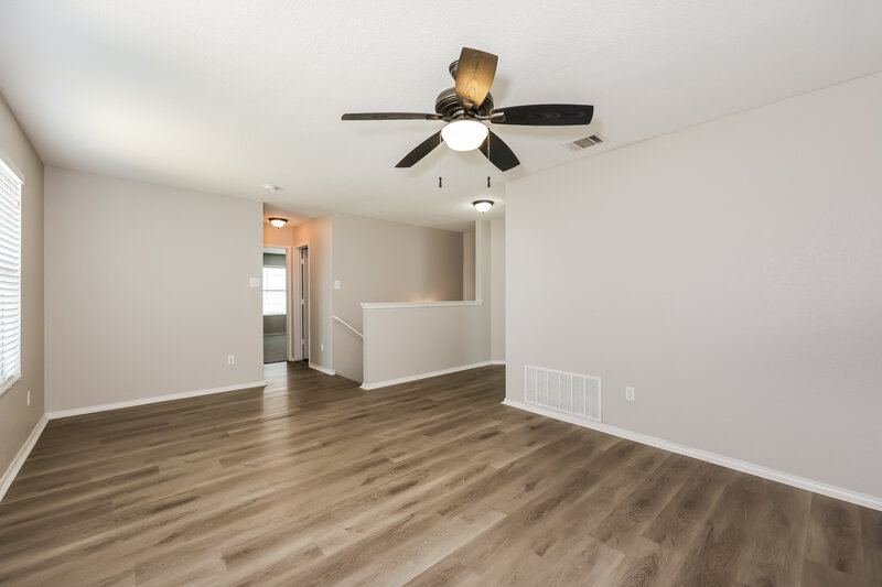 2,090/Mo, 8321 Cutter Hill Ave Fort Worth, TX 76134 Family Room View