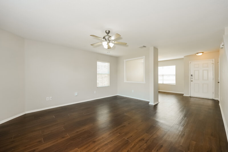 1,950/Mo, 312 Fawn Hill Dr Fort Worth, TX 76134 Living Room View