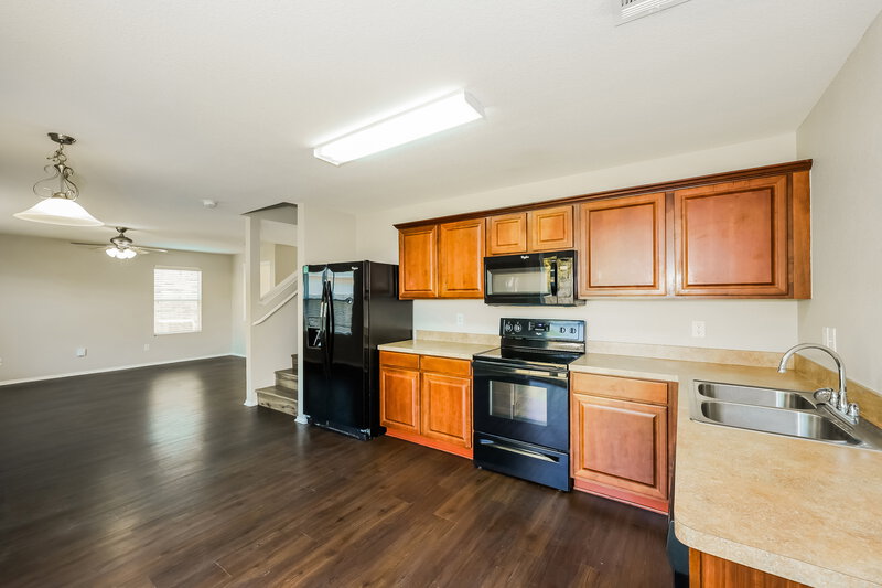 1,950/Mo, 312 Fawn Hill Dr Fort Worth, TX 76134 Kitchen View