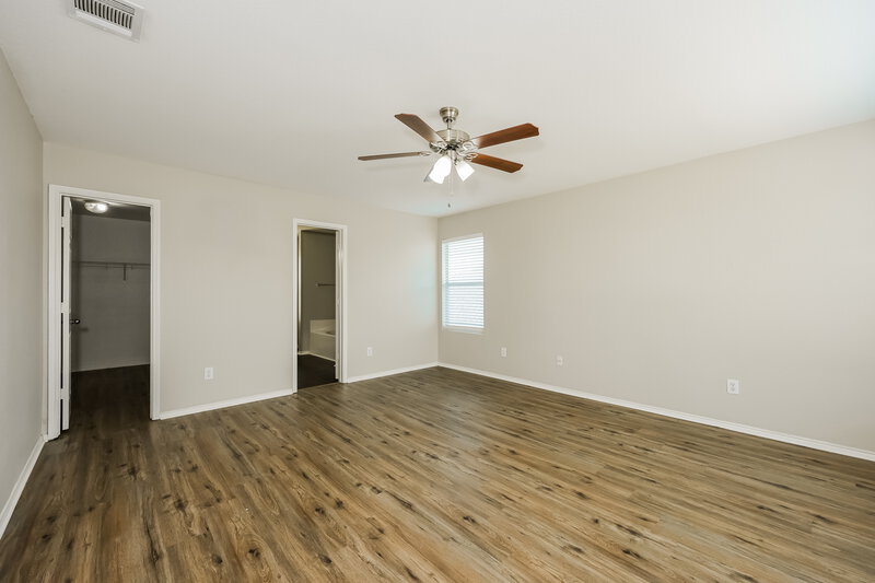 1,950/Mo, 312 Fawn Hill Dr Fort Worth, TX 76134 Main Bedroom View