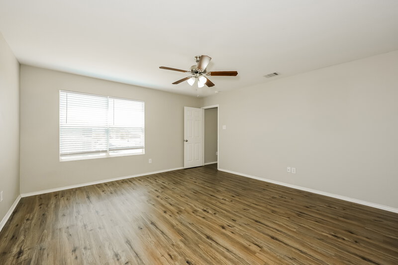 1,950/Mo, 312 Fawn Hill Dr Fort Worth, TX 76134 Main Bedroom View 2