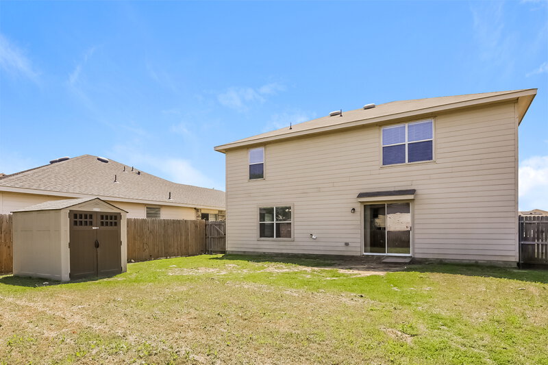 1,950/Mo, 312 Fawn Hill Dr Fort Worth, TX 76134 Rear View