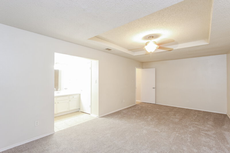 1,915/Mo, 2946 Lawndale Dr Lancaster, TX 75134 Main Bedroom View 2