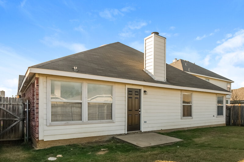 2,070/Mo, 11009 Deer Trl Fort Worth, TX 76140 Rear View