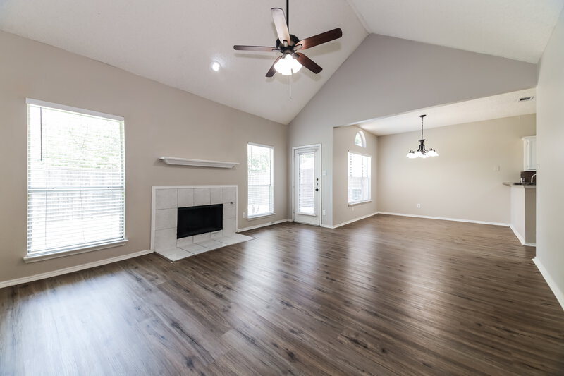 1,885/Mo, 5360 Waterford Dr Mesquite, TX 75150 Living Room View
