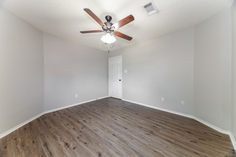 1,885/Mo, 5360 Waterford Dr Mesquite, TX 75150 Main Bedroom View 2