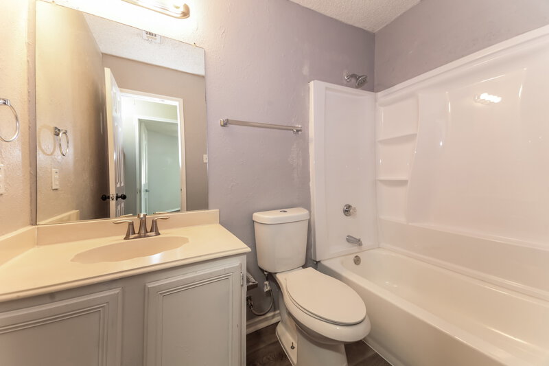 1,885/Mo, 5360 Waterford Dr Mesquite, TX 75150 Bathroom View