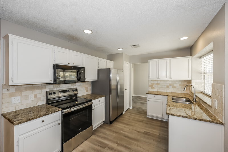 2,320/Mo, 930 Danforth Pl Arlington, TX 76017 Kitchen View