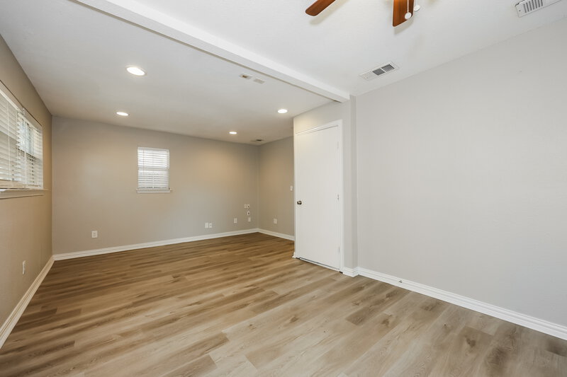 2,320/Mo, 930 Danforth Pl Arlington, TX 76017 Family Room View 2