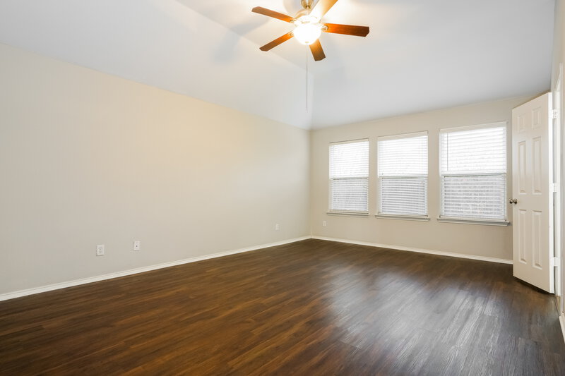2,325/Mo, 12124 Rowsley Ln Burleson, TX 76028 Main Bedroom View