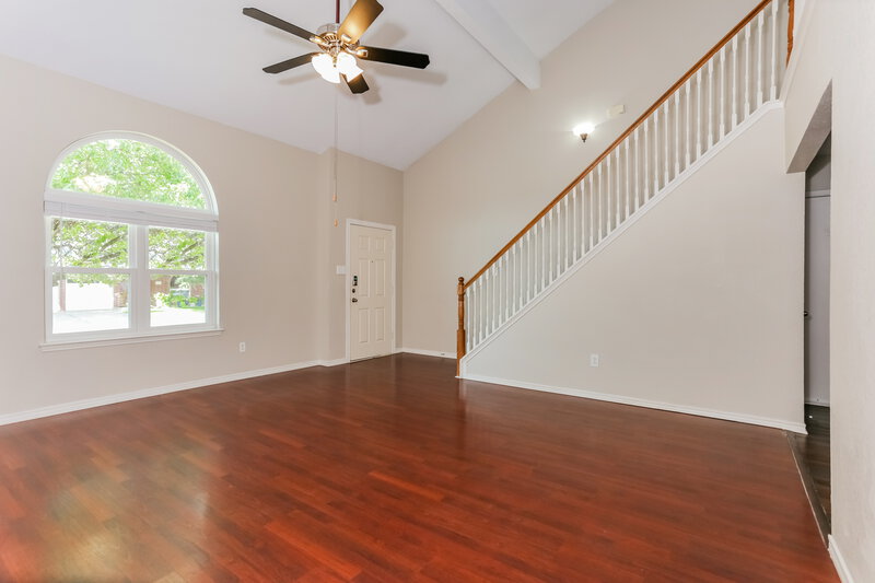 2,210/Mo, 10229 Dawson Trl Fort Worth, TX 76108 Living Room View 2
