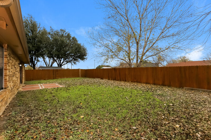 2,365/Mo, 1509 Lewis Trl Grand Prairie, TX 75052 Rear View