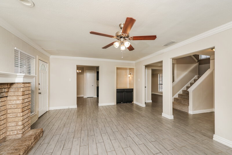 2,210/Mo, 216 Mesa Wood Dr Glenn Heights, TX 75154 Living Room View 3