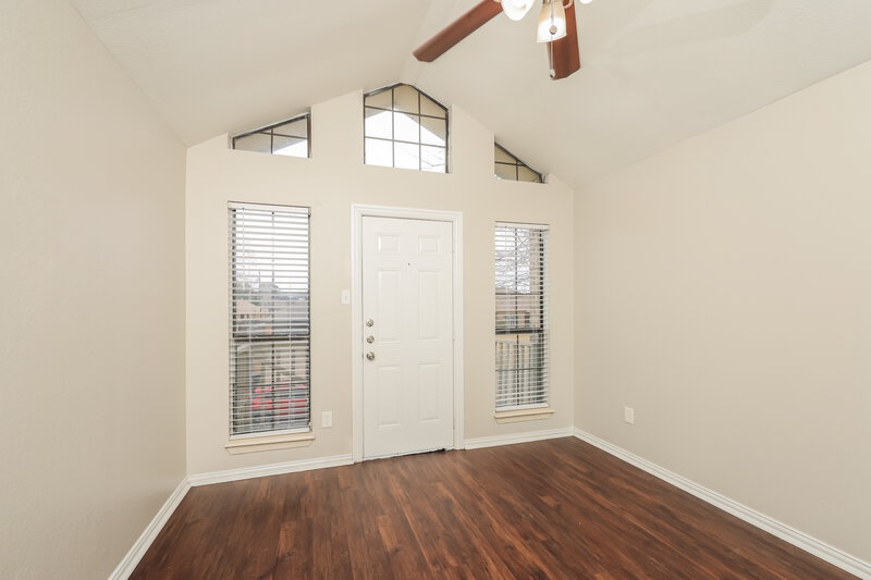 2,210/Mo, 216 Mesa Wood Dr Glenn Heights, TX 75154 Bedroom View