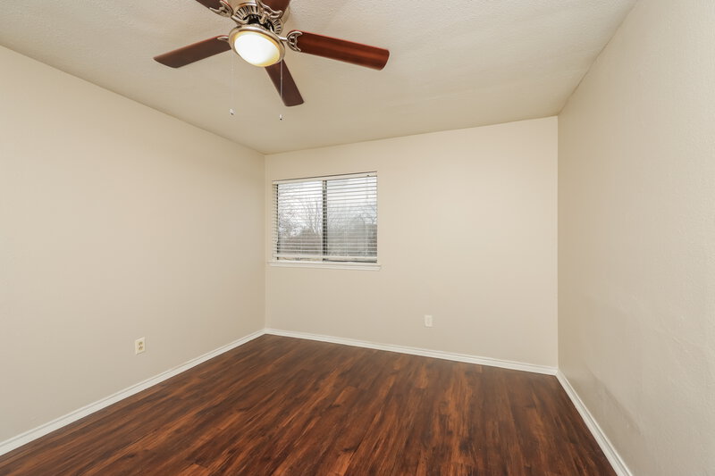 2,210/Mo, 216 Mesa Wood Dr Glenn Heights, TX 75154 Bedroom View 2