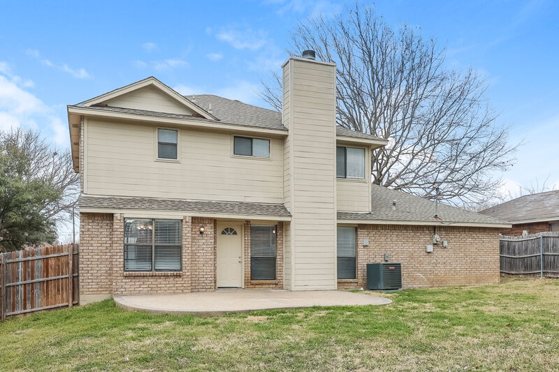 2,210/Mo, 216 Mesa Wood Dr Glenn Heights, TX 75154 Rear View