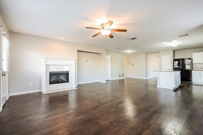 2,215/Mo, 609 Snowy Orchid Ln Desoto, TX 75115 Living Room View 2