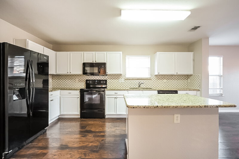 2,215/Mo, 609 Snowy Orchid Ln Desoto, TX 75115 Kitchen View