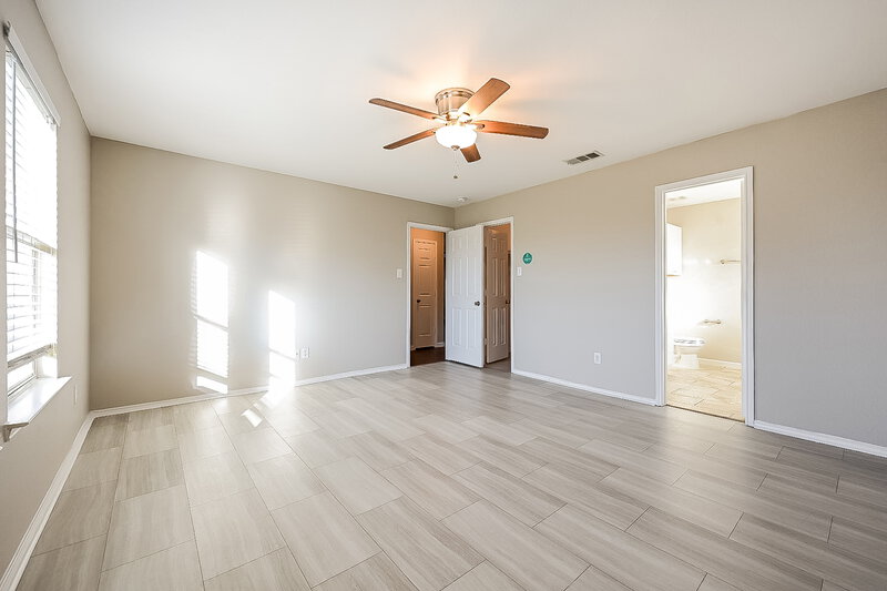 2,215/Mo, 609 Snowy Orchid Ln Desoto, TX 75115 Main Bedroom View 2