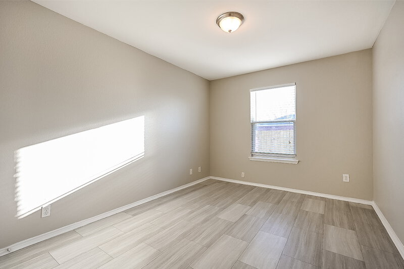 2,215/Mo, 609 Snowy Orchid Ln Desoto, TX 75115 Bedroom View