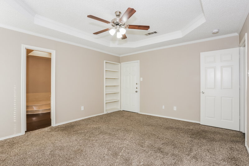 2,140/Mo, 849 Woodridge Cir Desoto, TX 75115 Main Bedroom View 2