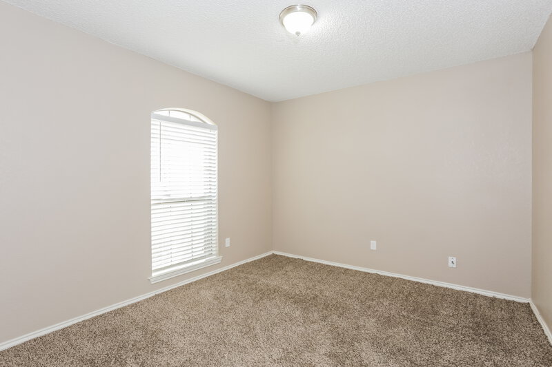2,140/Mo, 849 Woodridge Cir Desoto, TX 75115 Bedroom View 2