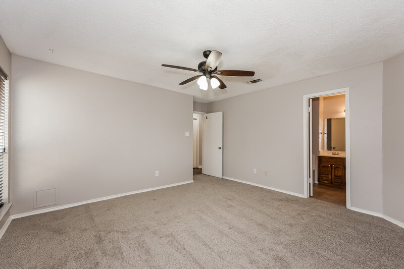 2,405/Mo, 1801 Seminole Trl Mesquite, TX 75149 Main Bedroom View 2