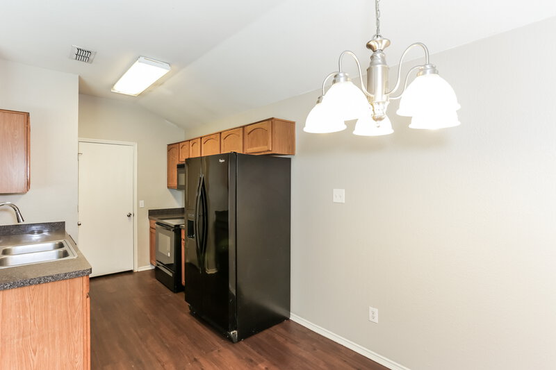 1,775/Mo, 1124 Sandalwood Dr Fort Worth, TX 76140 Dining Room View 2