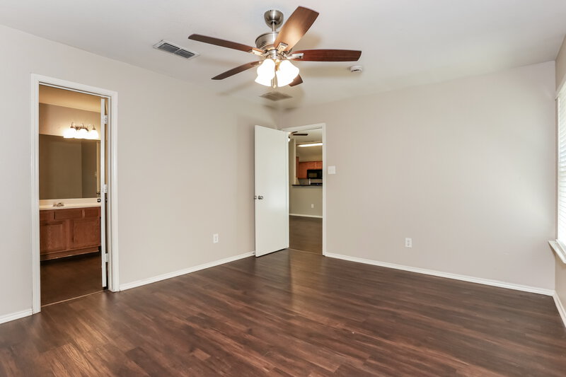 1,775/Mo, 1124 Sandalwood Dr Fort Worth, TX 76140 Main Bedroom View 2