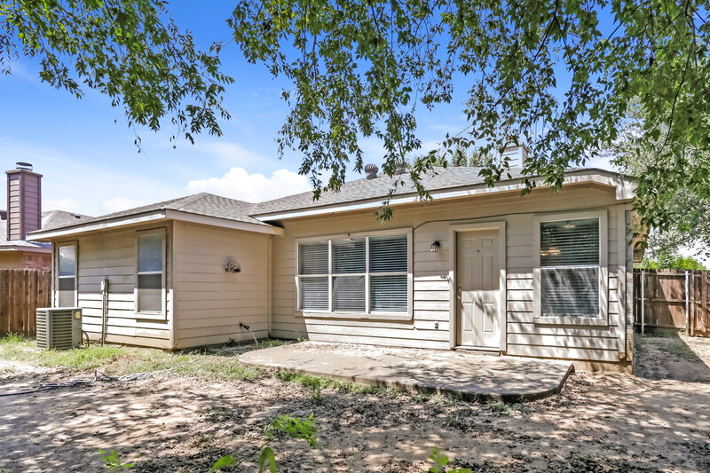 1,775/Mo, 1124 Sandalwood Dr Fort Worth, TX 76140 Rear View