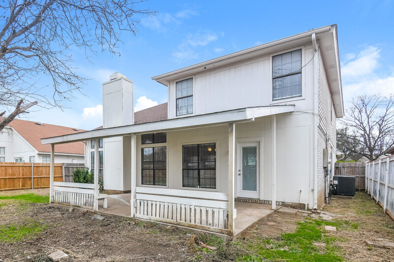 2,275/Mo, 2552 Forest Creek Dr Fort Worth, TX 76123 Rear View