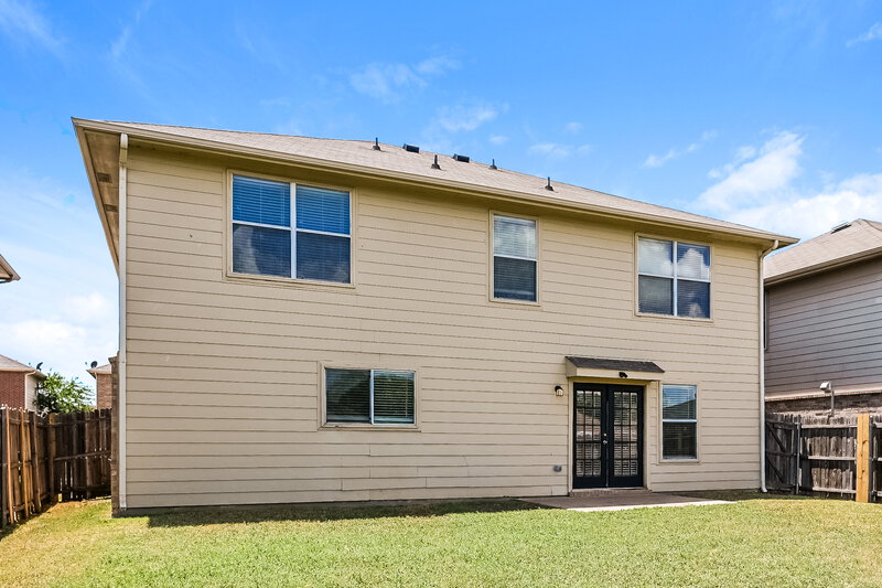 2,255/Mo, 7128 Little Mohican Dr Fort Worth, TX 76179 Rear View