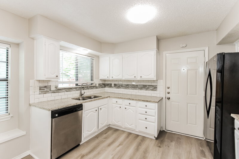 1,975/Mo, 401 Longshadow Ln Mesquite, TX 75149 Kitchen View