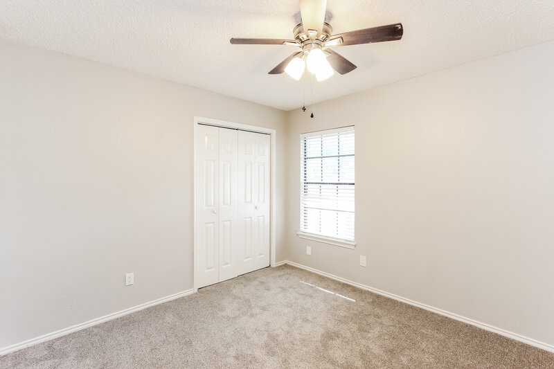 1,975/Mo, 401 Longshadow Ln Mesquite, TX 75149 Bedroom View 2