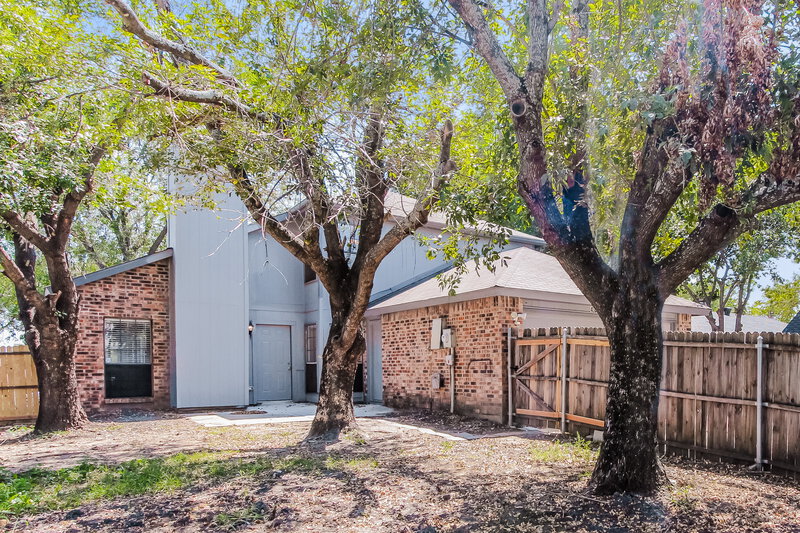1,975/Mo, 401 Longshadow Ln Mesquite, TX 75149 Rear View
