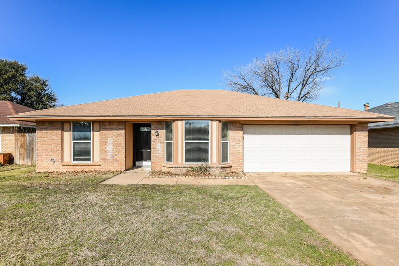 1,780/Mo, 2812 S Meadow Dr Fort Worth, TX 76133 External View