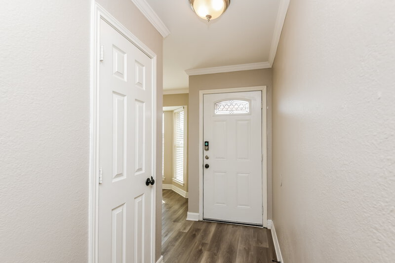 1,780/Mo, 2812 S Meadow Dr Fort Worth, TX 76133 Foyer View