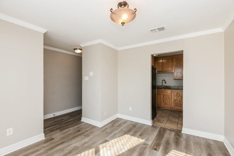 1,780/Mo, 2812 S Meadow Dr Fort Worth, TX 76133 Dining Room View 2