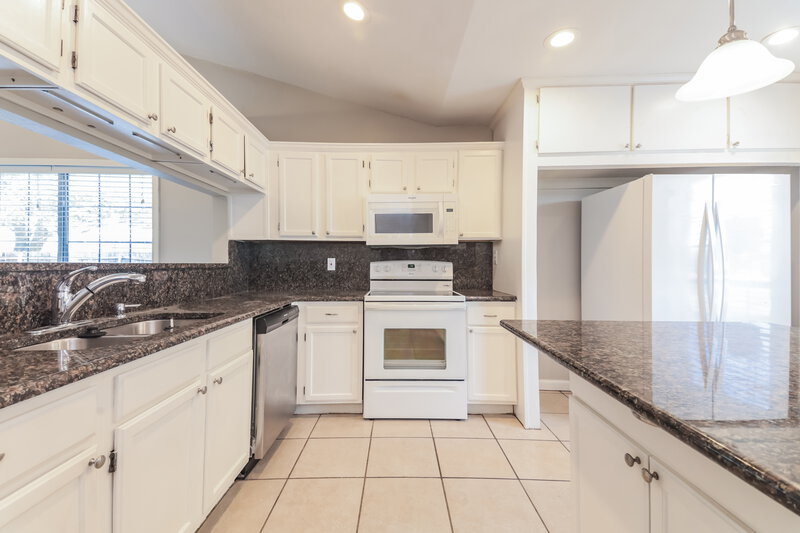 1,975/Mo, 1309 Newsome Rd Mesquite, TX 75149 Kitchen View