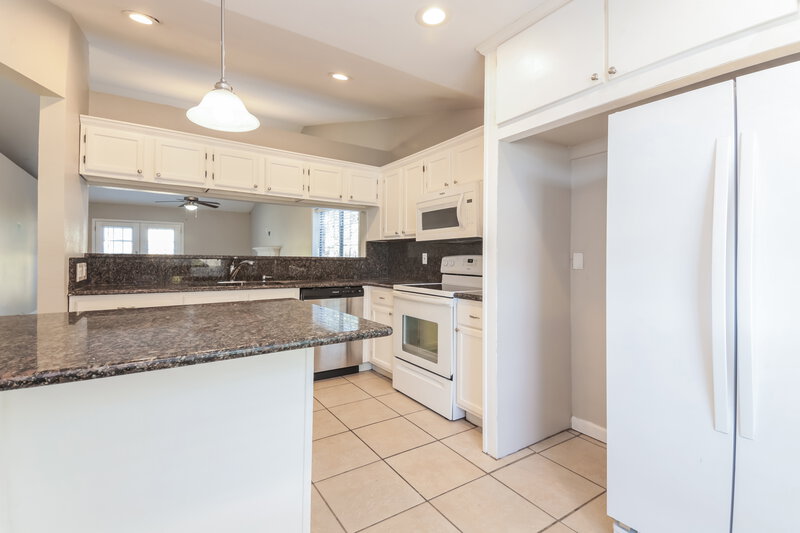 1,975/Mo, 1309 Newsome Rd Mesquite, TX 75149 Kitchen View 2