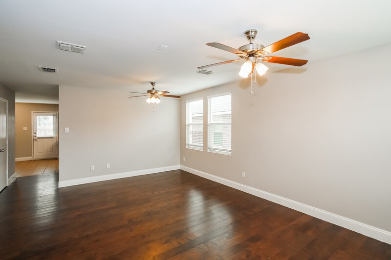 2,195/Mo, 1936 Shasta View Dr Justin, TX 76247 Living Room View 2