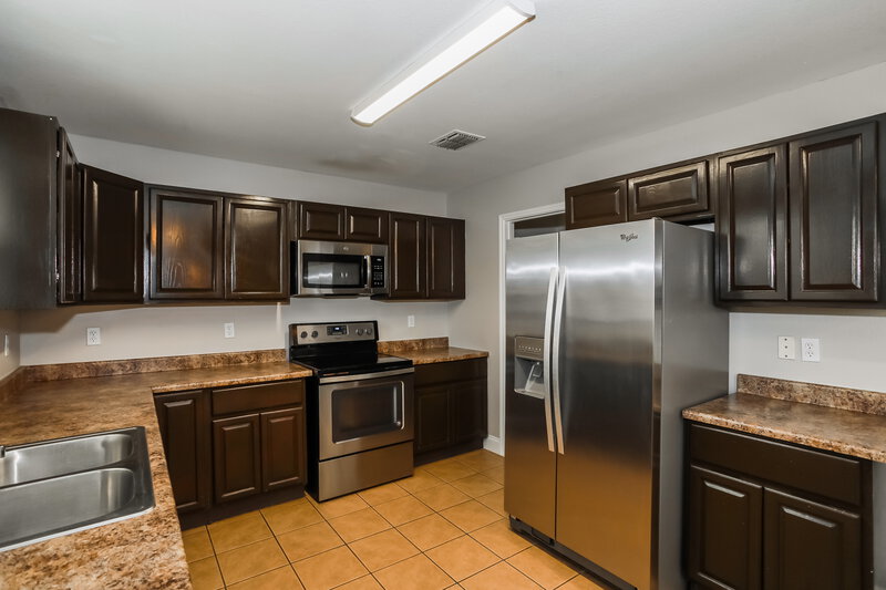 2,195/Mo, 1936 Shasta View Dr Justin, TX 76247 Kitchen View 2