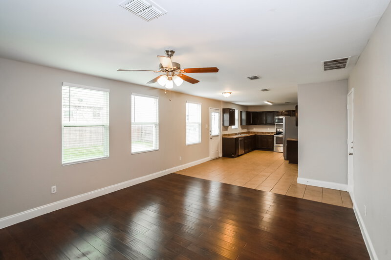 2,195/Mo, 1936 Shasta View Dr Justin, TX 76247 Family Room View