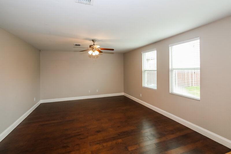 2,195/Mo, 1936 Shasta View Dr Justin, TX 76247 Family Room View 2