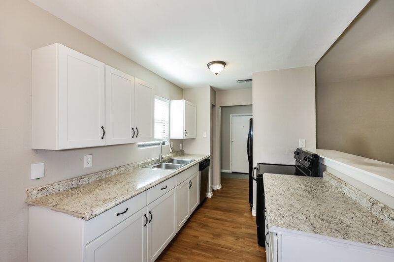 1,595/Mo, 1108 N Knowles Dr Saginaw, TX 76179 Kitchen View